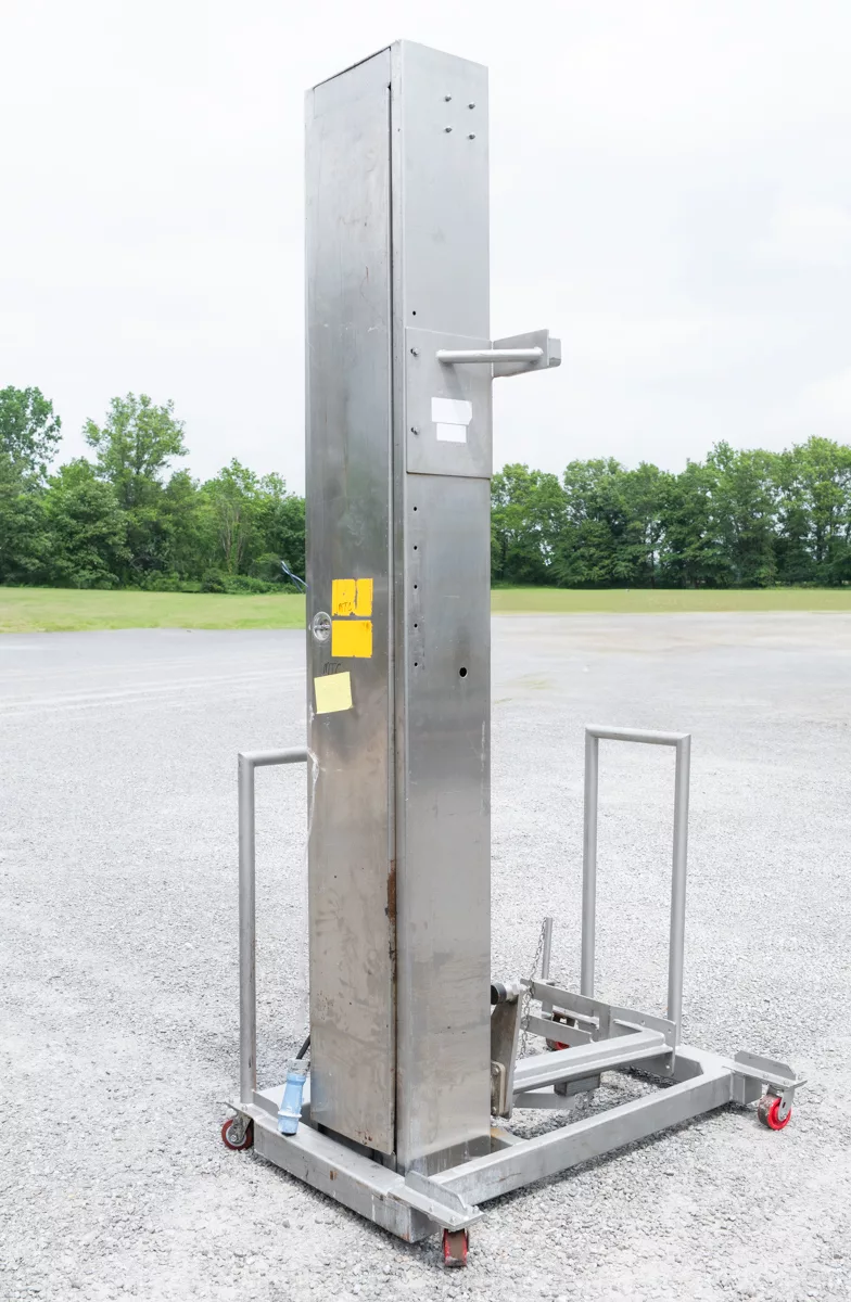 Used Bucket dumper, 800 lb capacity